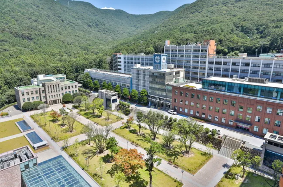 campus03.jpg